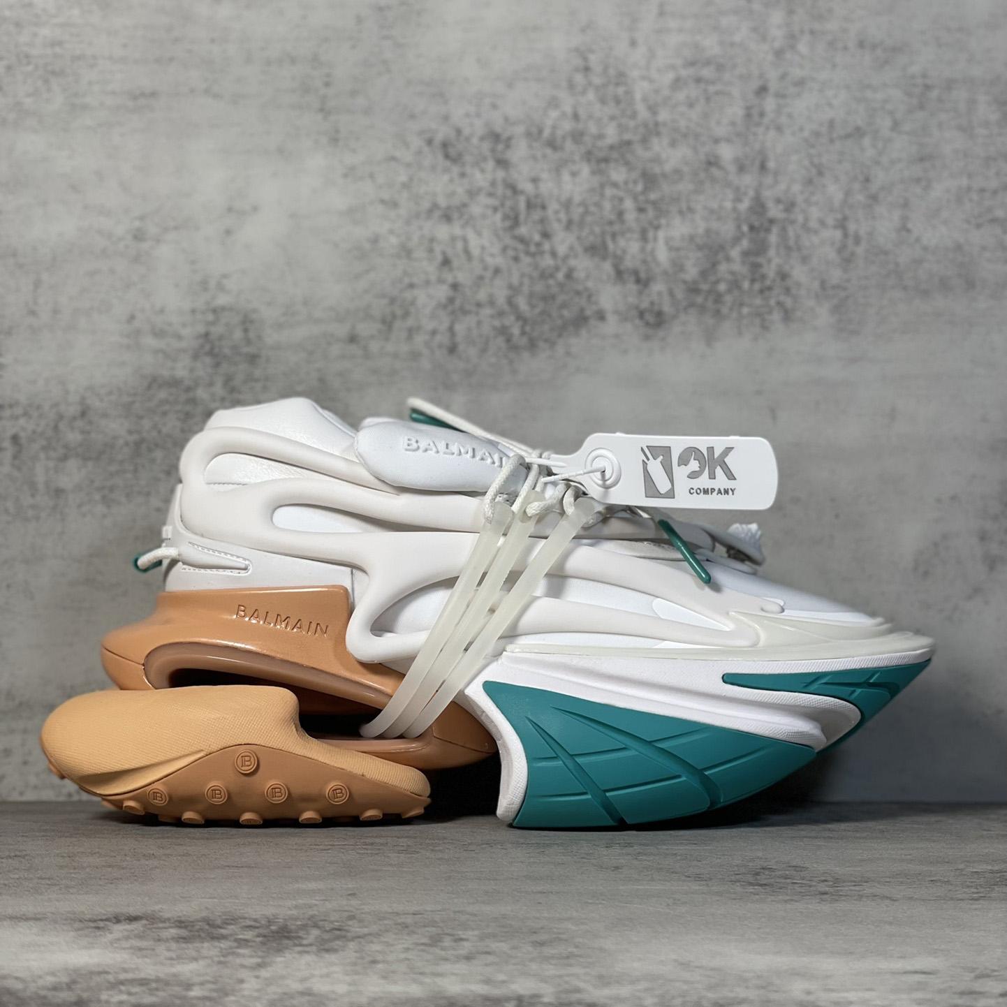 Balmain "Unicorn" Low top Sneakers - 