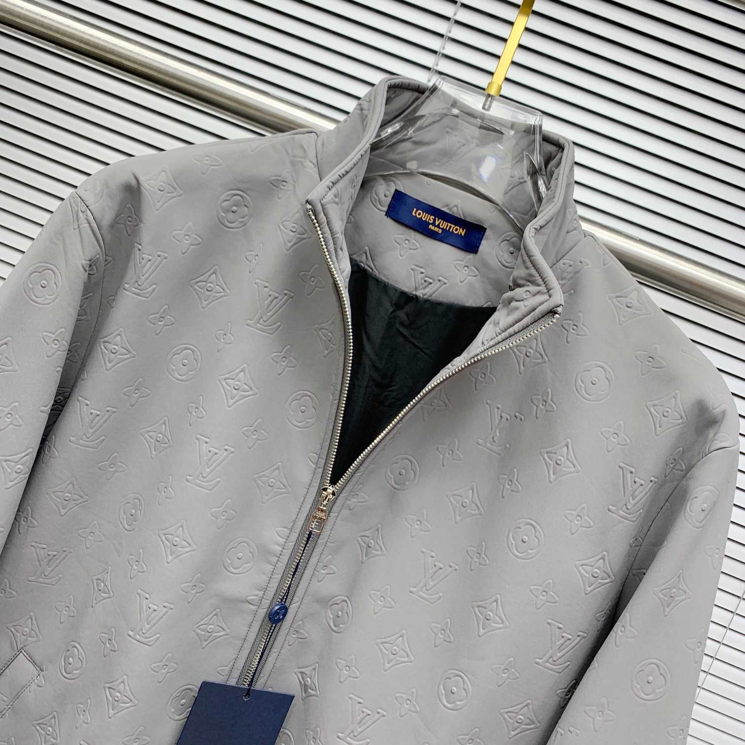 Louis Vuitton Tracksuit  - 