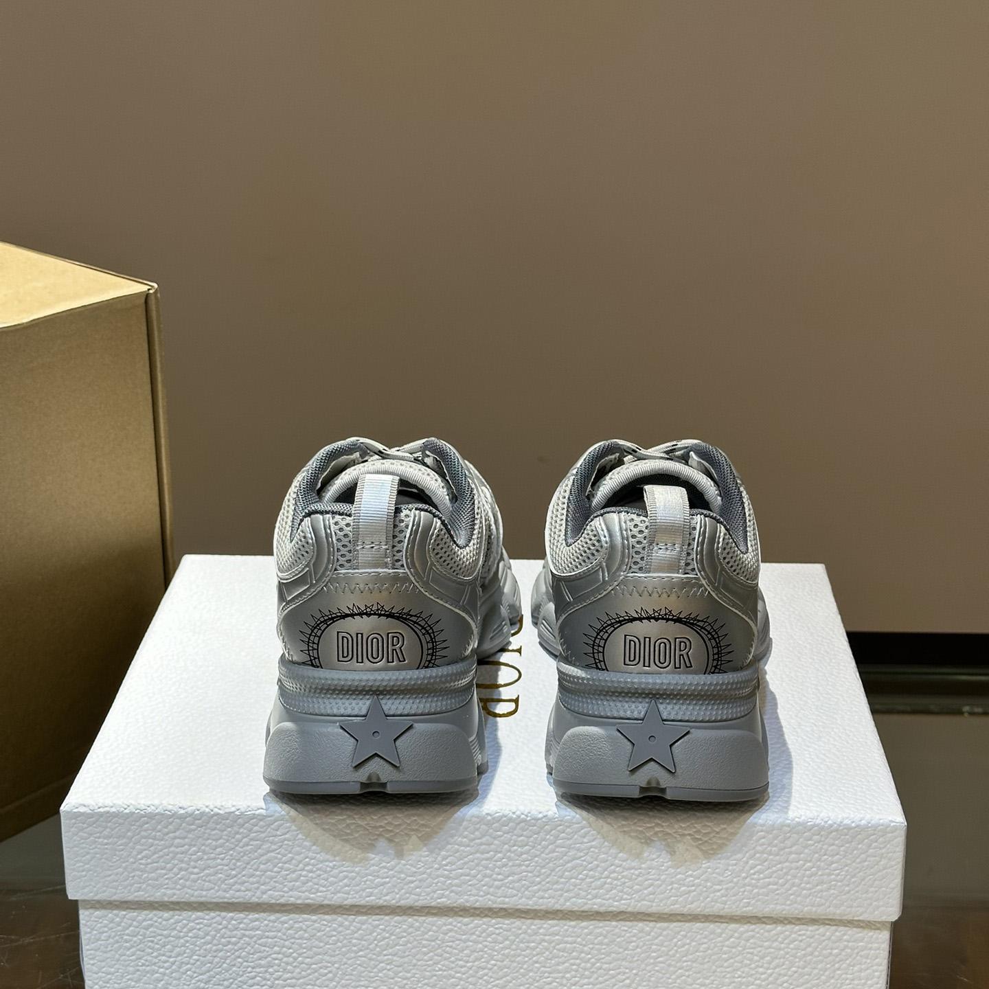Dior Chrono Sneaker       - 