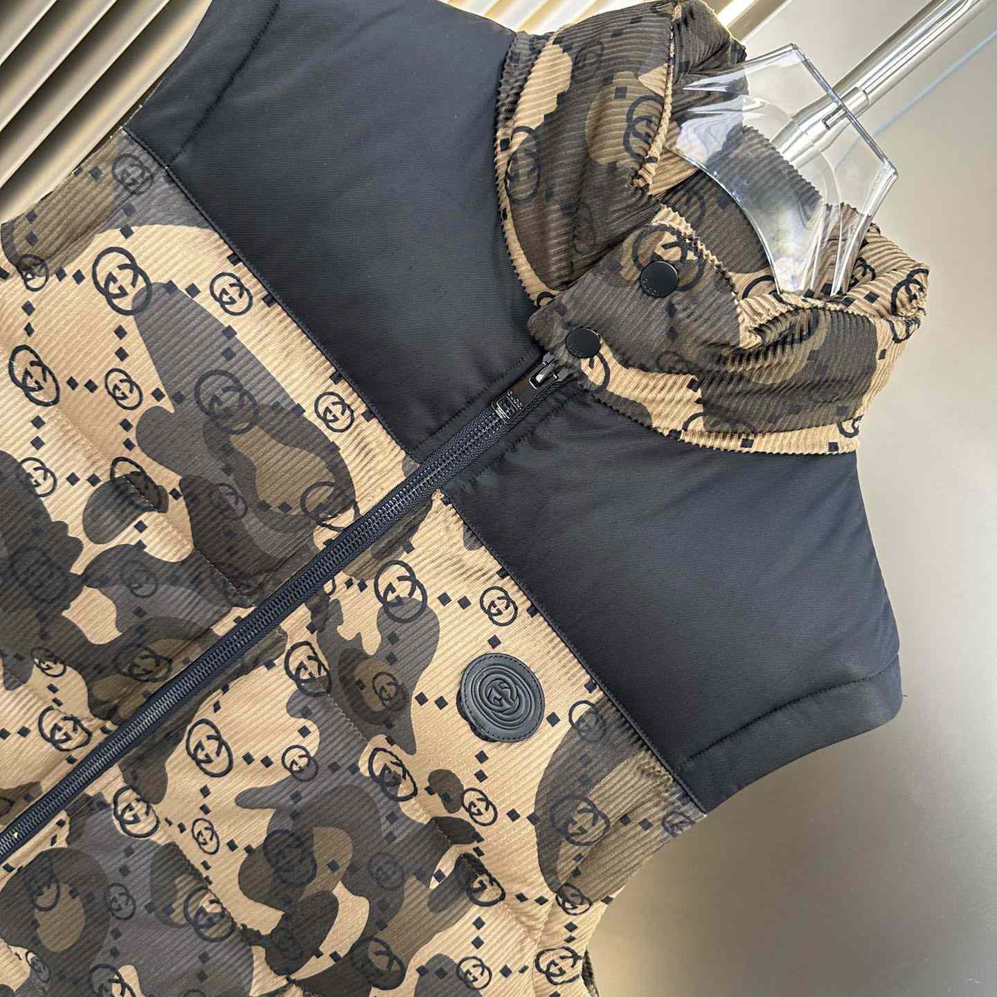 Gucci Down Jacket - 