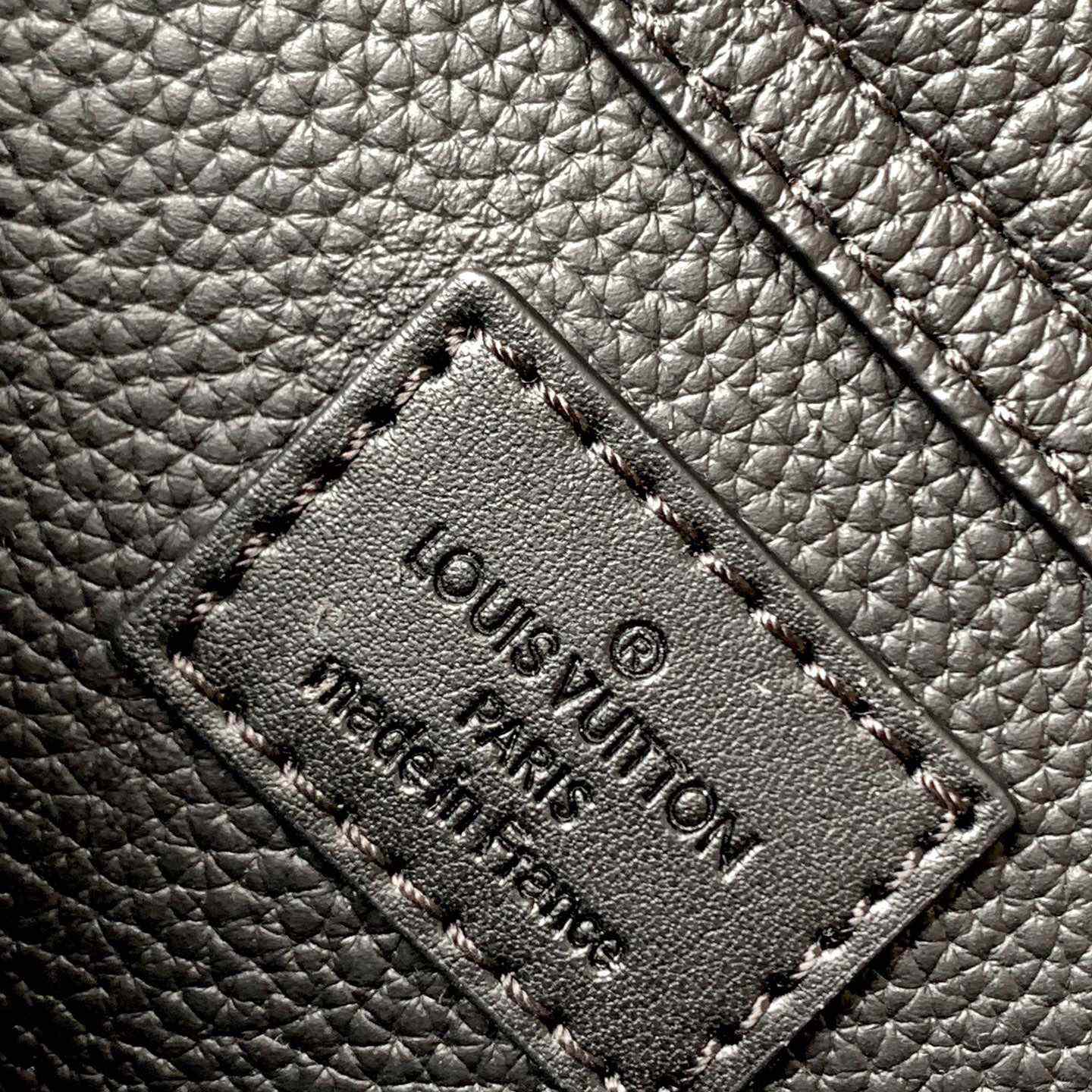 Louis Vuitton Takeoff Sling  M57081 - 