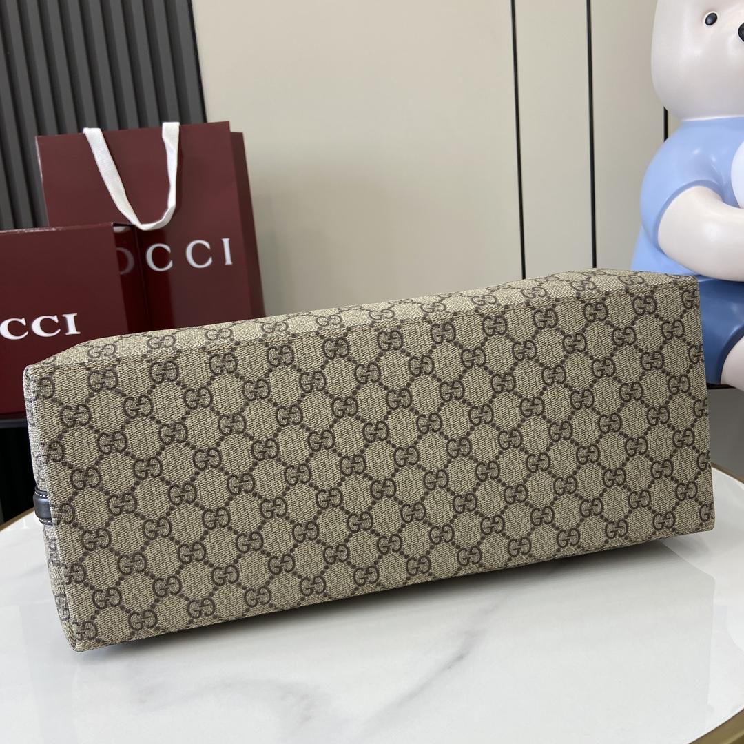 Gucci GG Emblem Medium Tote Bag - 