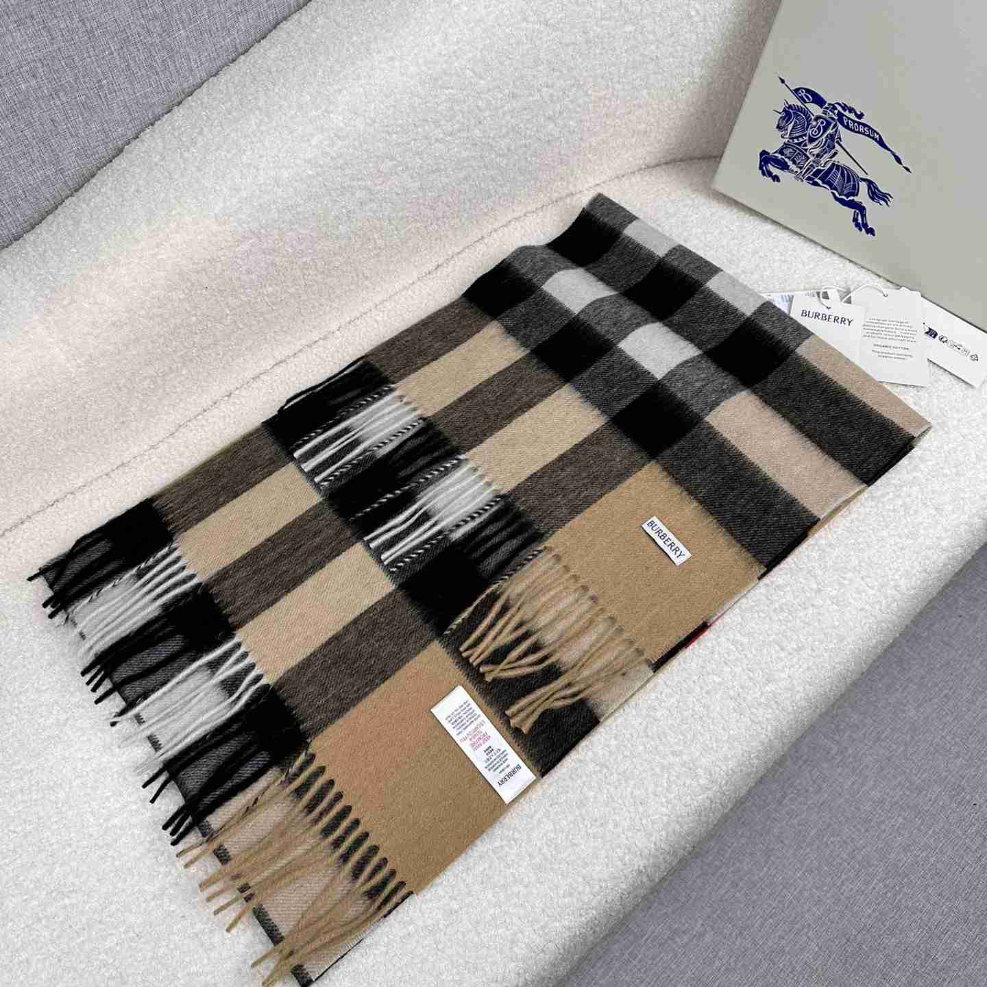Burberry Scarf   180*40cm - 