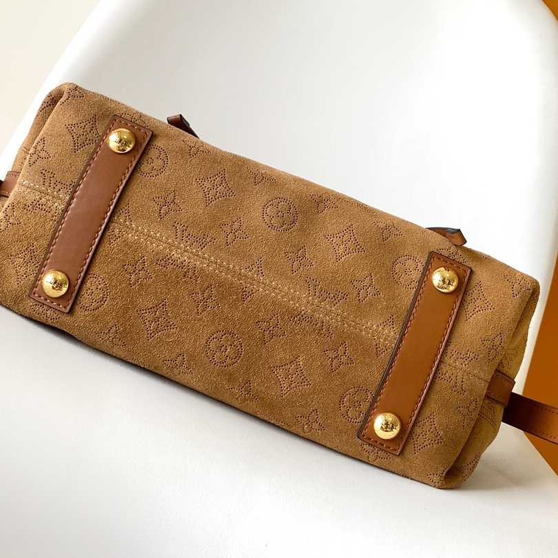 Louis Vuitton CarryAll PM  M11843 - 