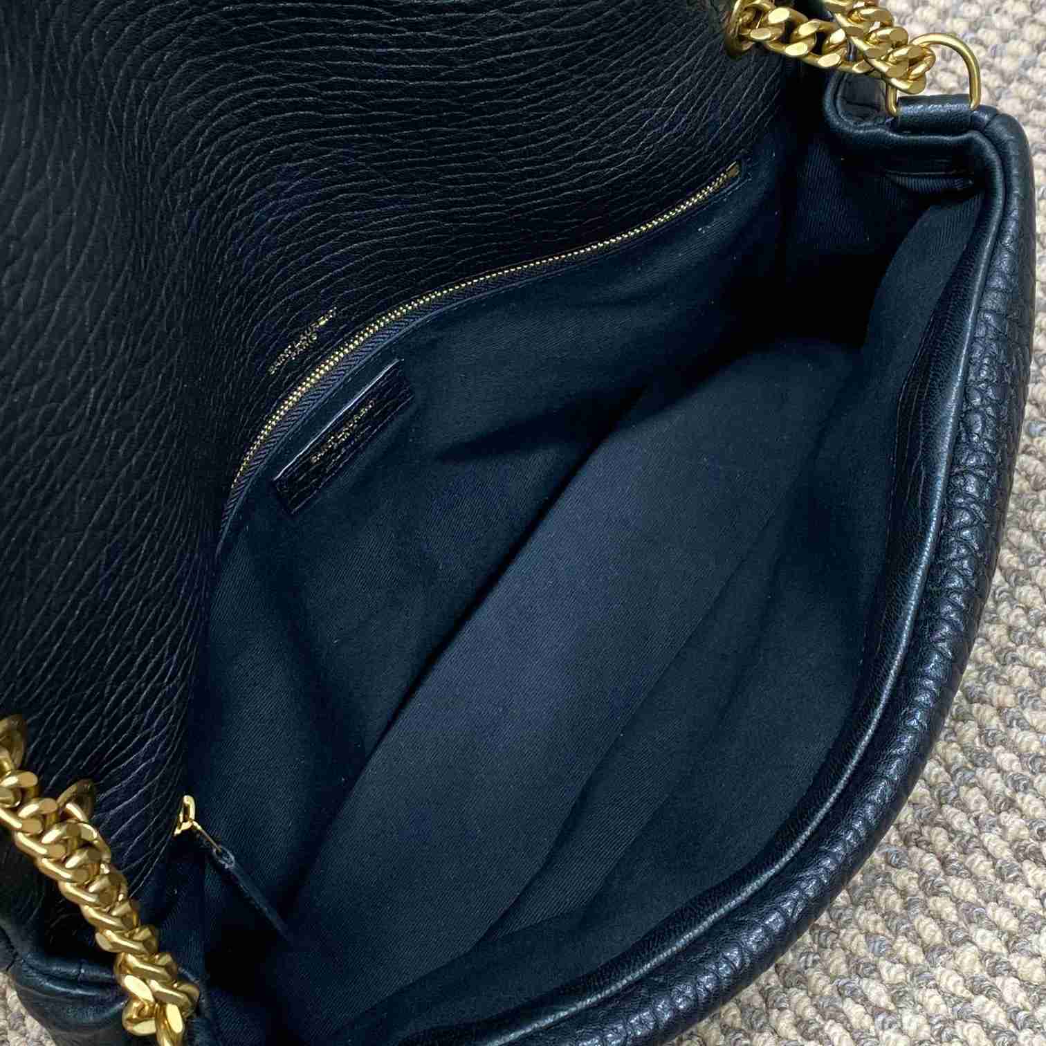 Saint Laurent Calypso Large In Grained Lambskin - 