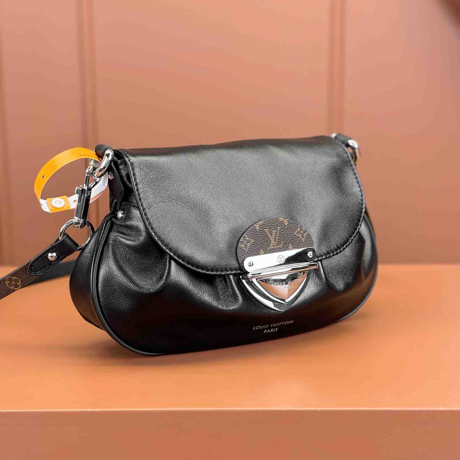 Louis Vuitton Sunset Vibe   M12192 - 