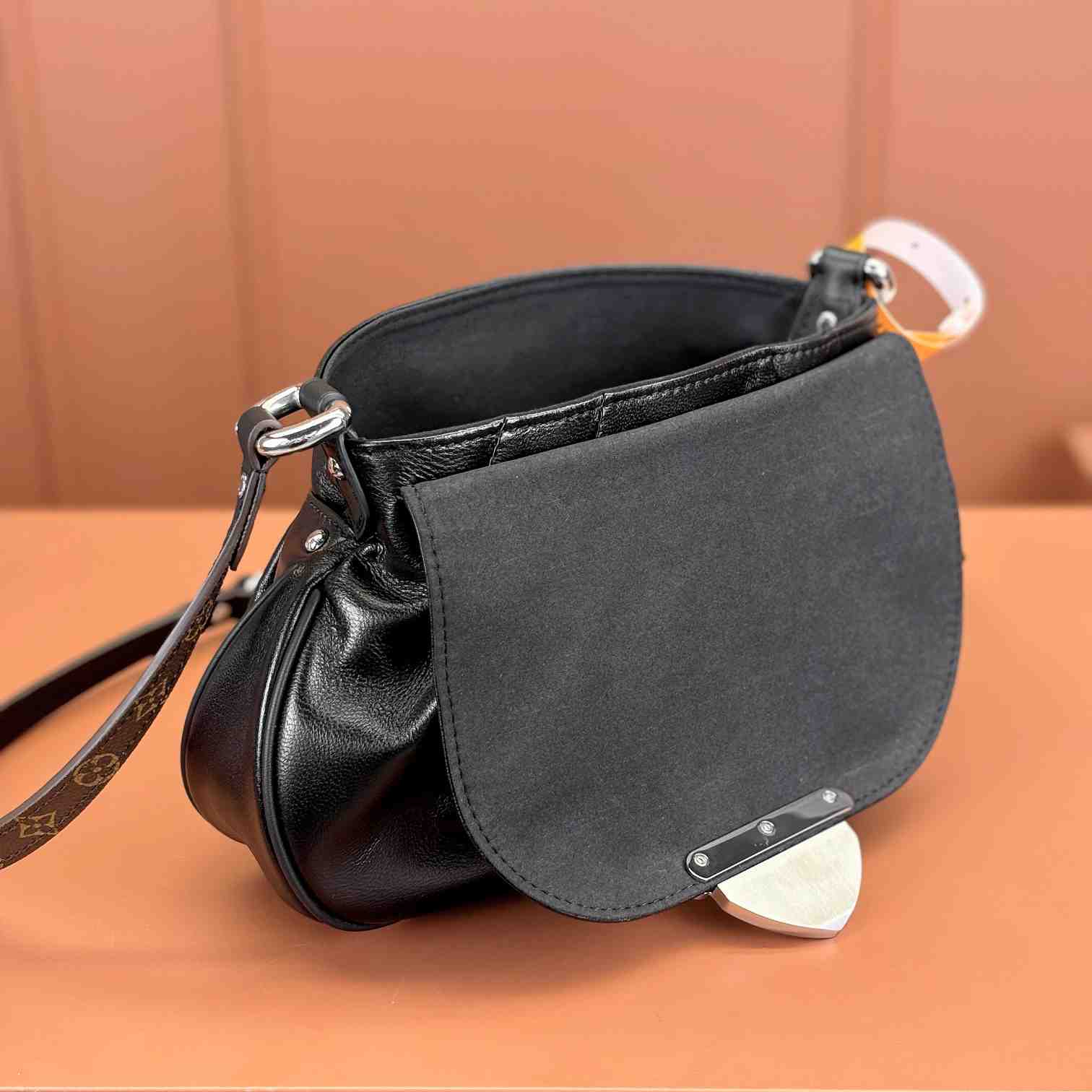 Louis Vuitton Sunset Vibe   M12192 - 