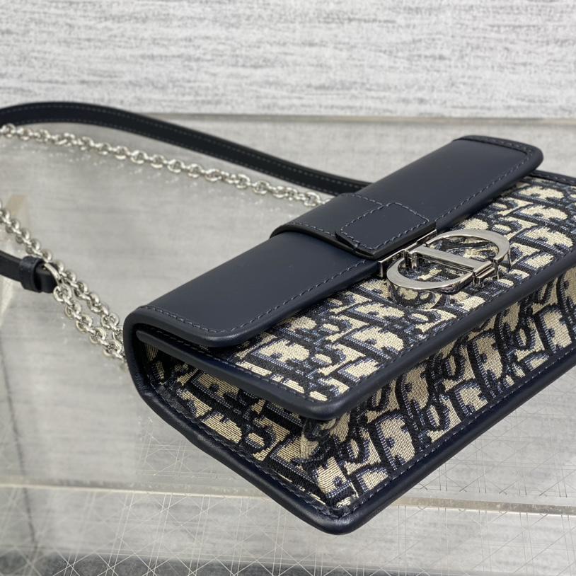 Dior 30 Montaigne East-West Bag With Chain  - 