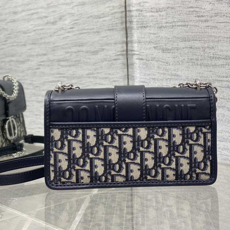 Dior 30 Montaigne East-West Bag With Chain  - 