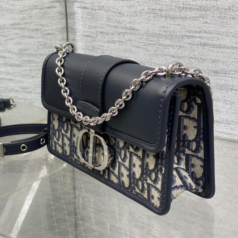 Dior 30 Montaigne East-West Bag With Chain  - 