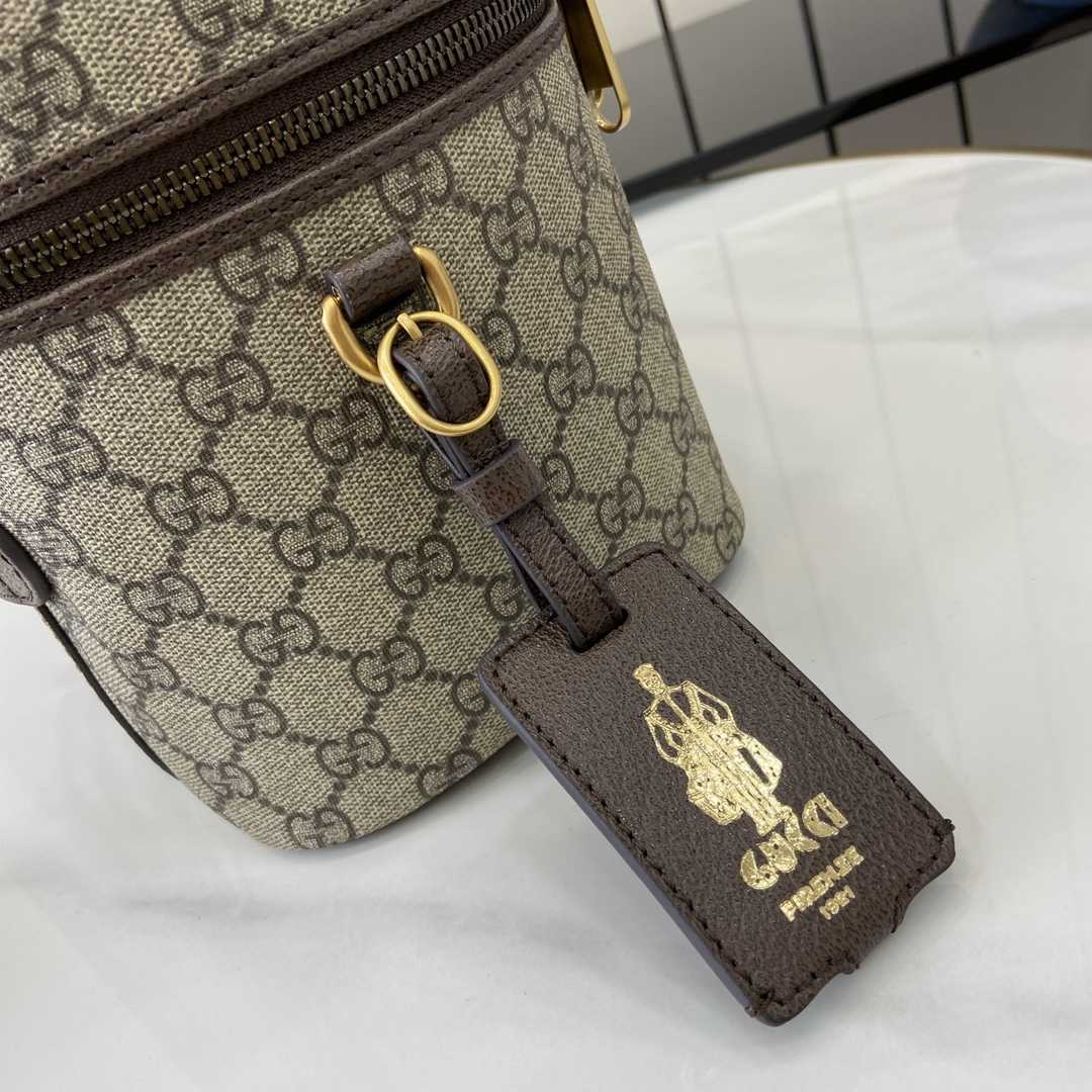 Gucci Porter Medium Travel Bag - 