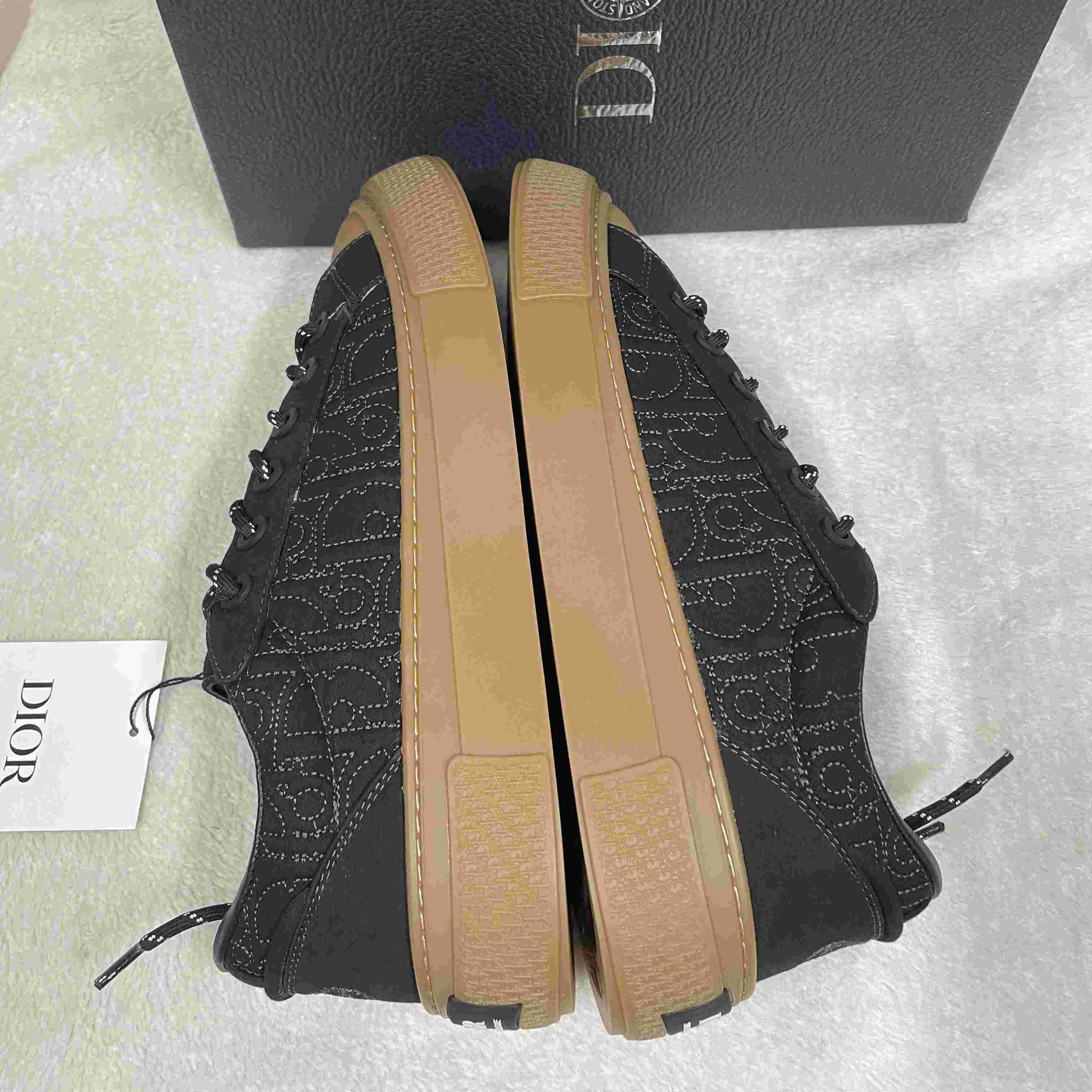 Dior And STONE ISLAND B33 Sneaker   - 