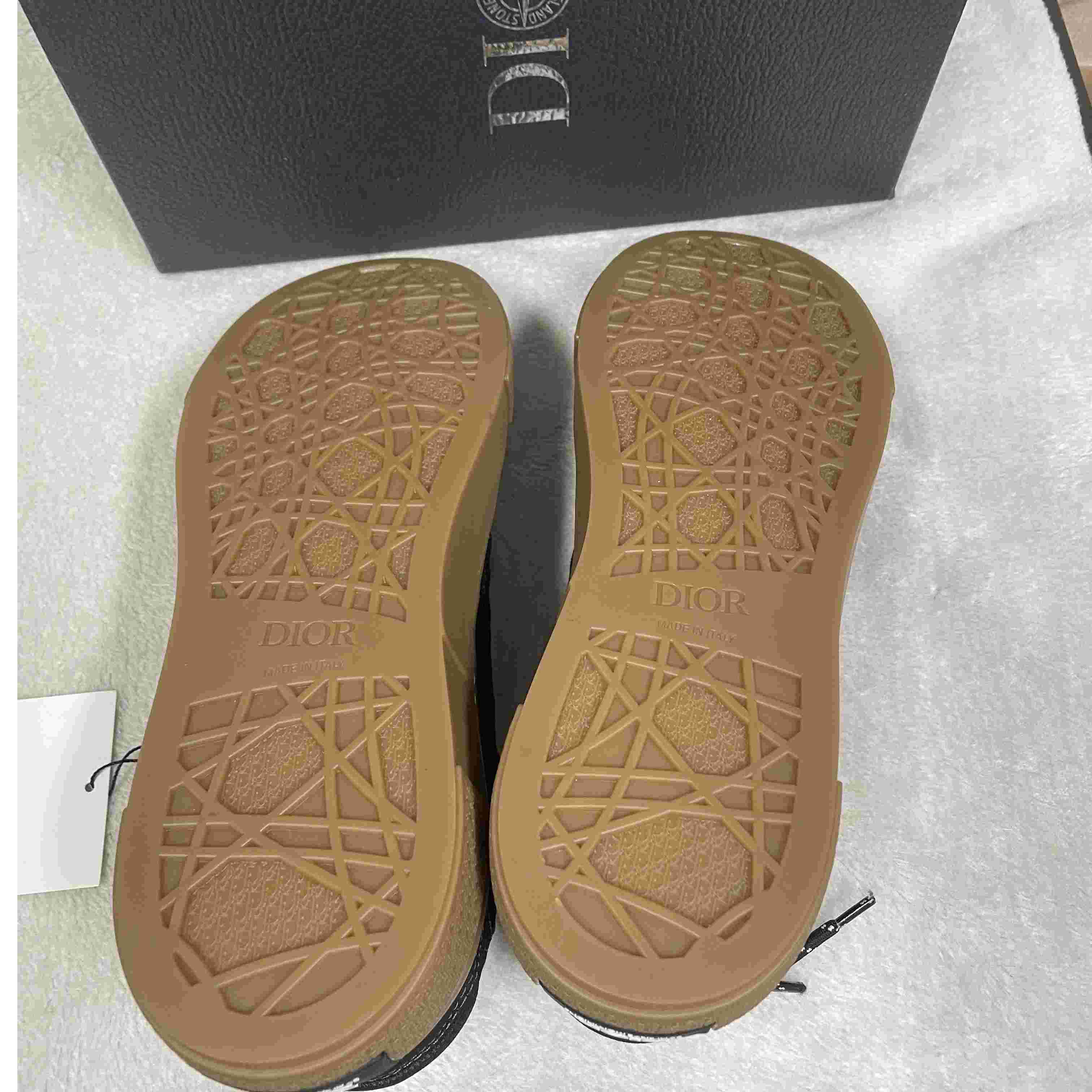 Dior And STONE ISLAND B33 Sneaker   - 