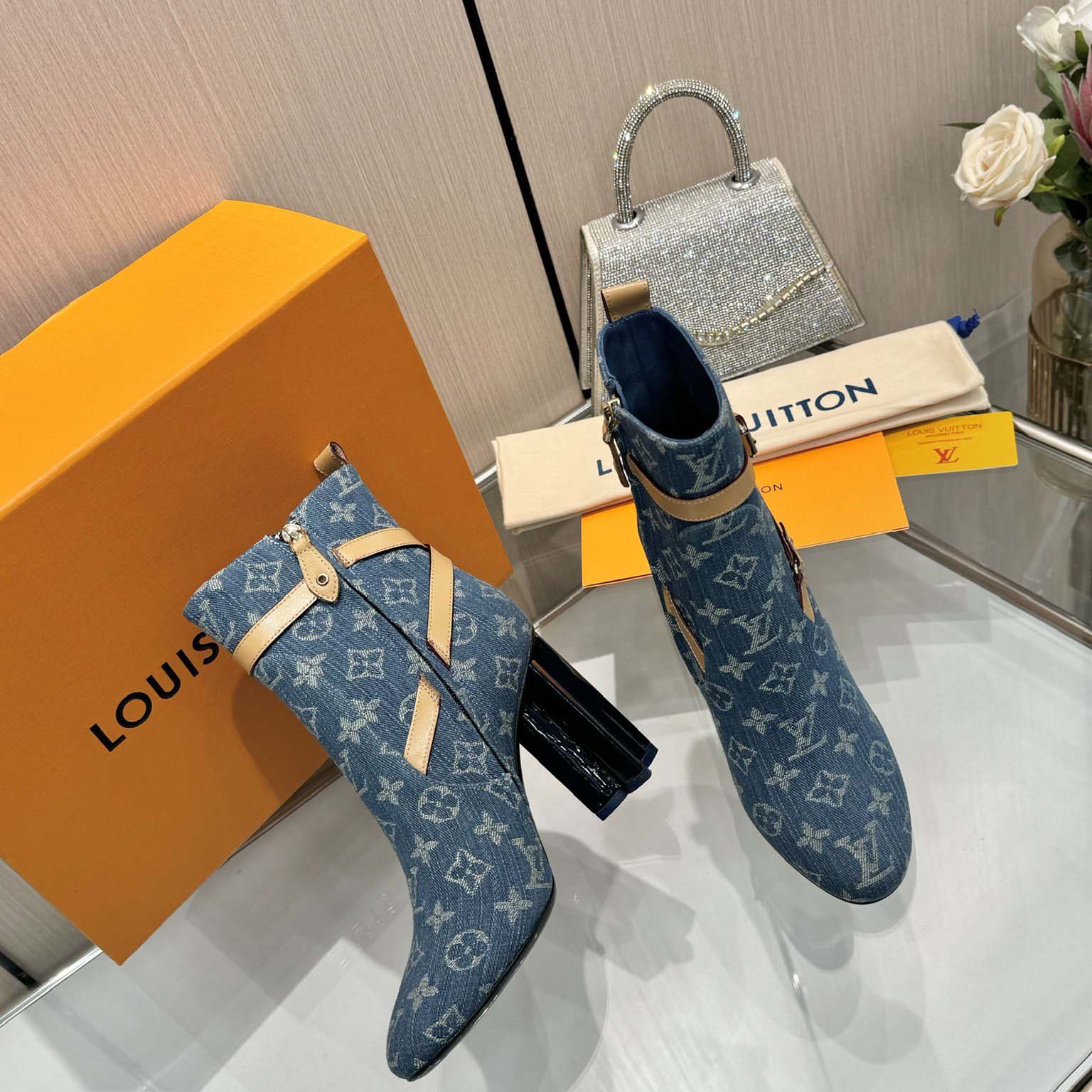 Louis Vuitton Silhouette Ankle Boot - 