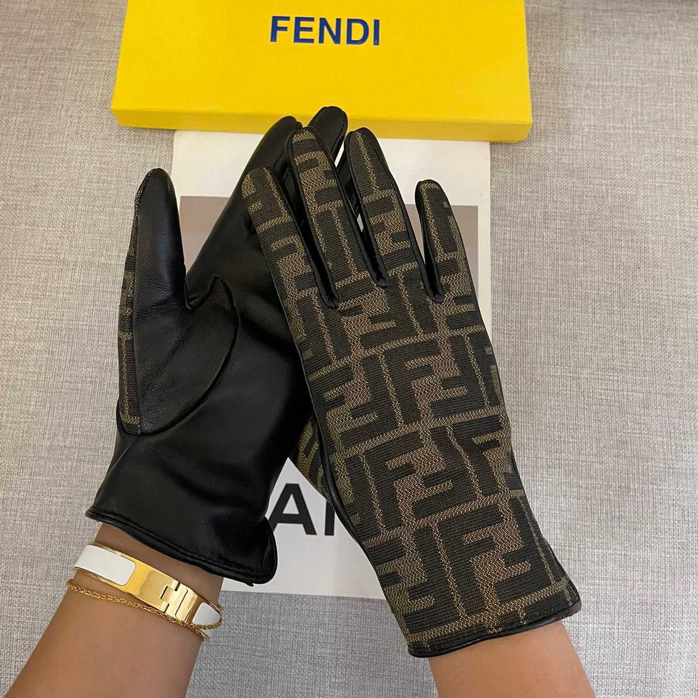 Fendi Gloves - 