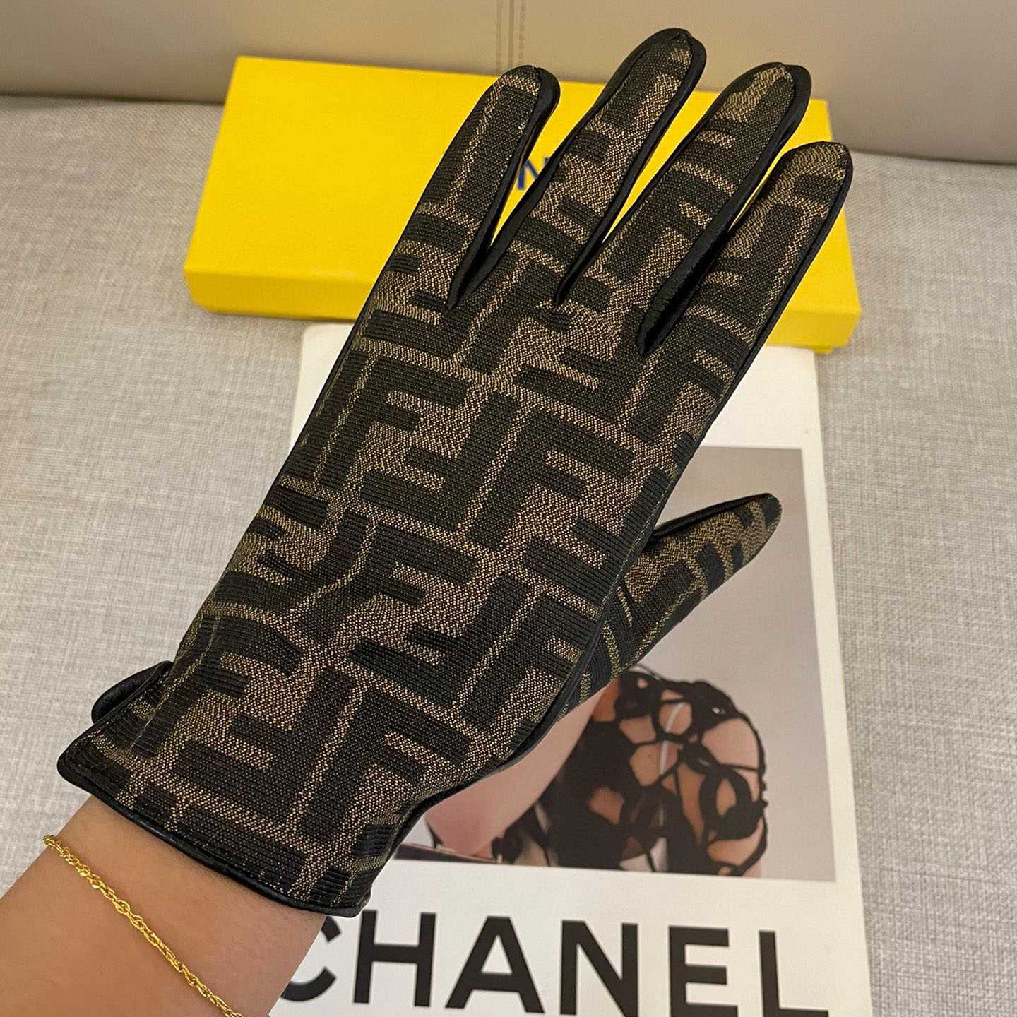 Fendi Gloves - 