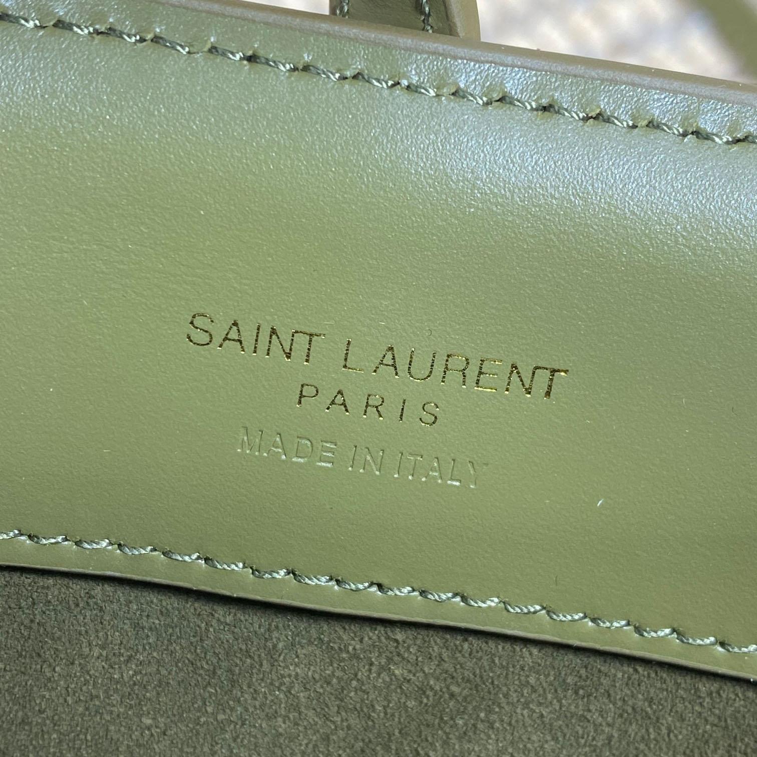 Saint Laurent Le 37 Mini In Shiny Leather - 