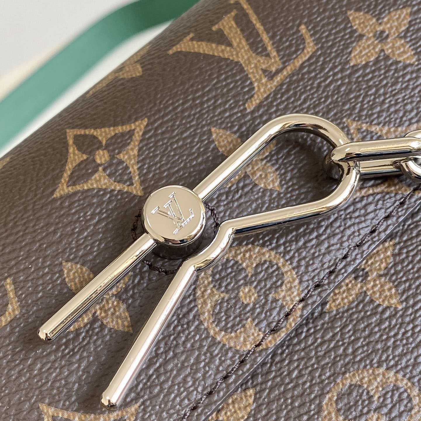 Louis Vuitton Steamer Wearable Wallet  M12808 - 