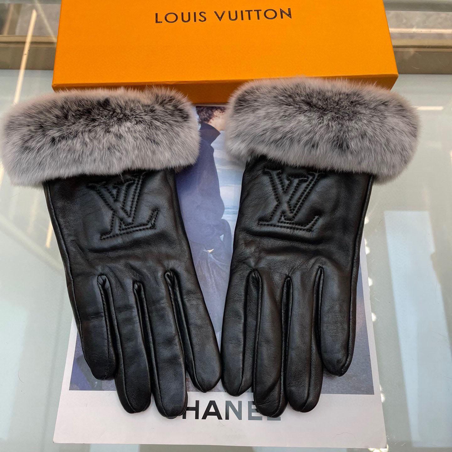 Louis Vuitton Gloves  - 