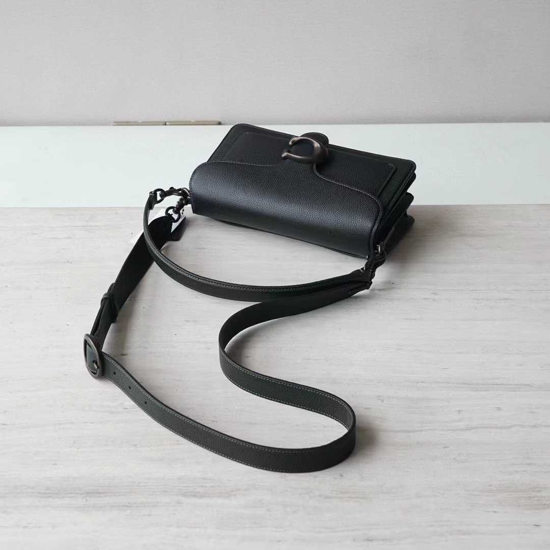 Coach Women's Black Pebble Tabby Shoulder Bag （26*15*8cm） - 