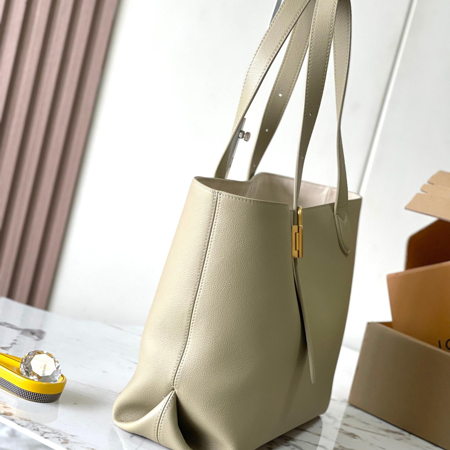 Louis Vuitton Low Key Cabas MM  M25343 - 