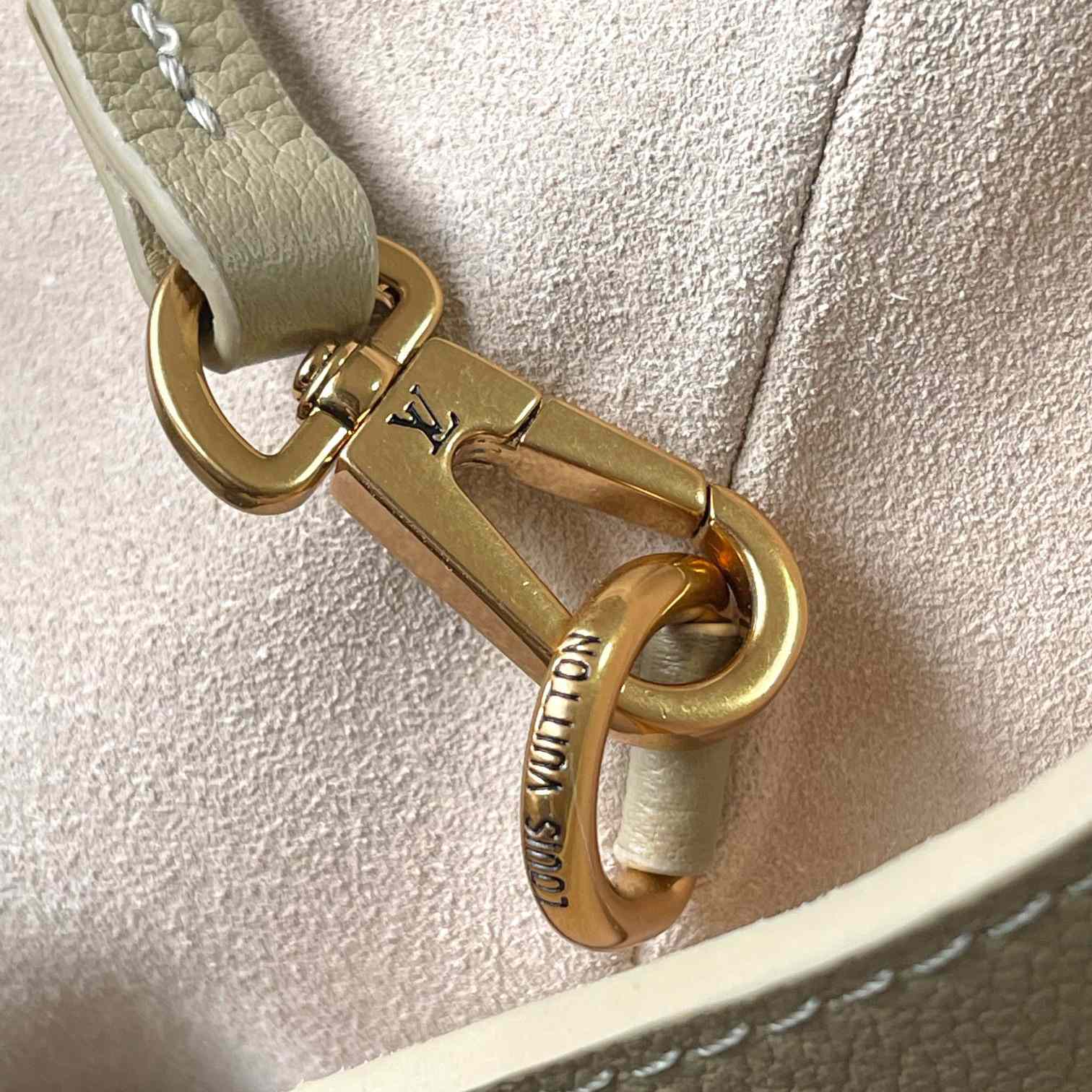 Louis Vuitton Low Key Cabas MM  M25343 - 