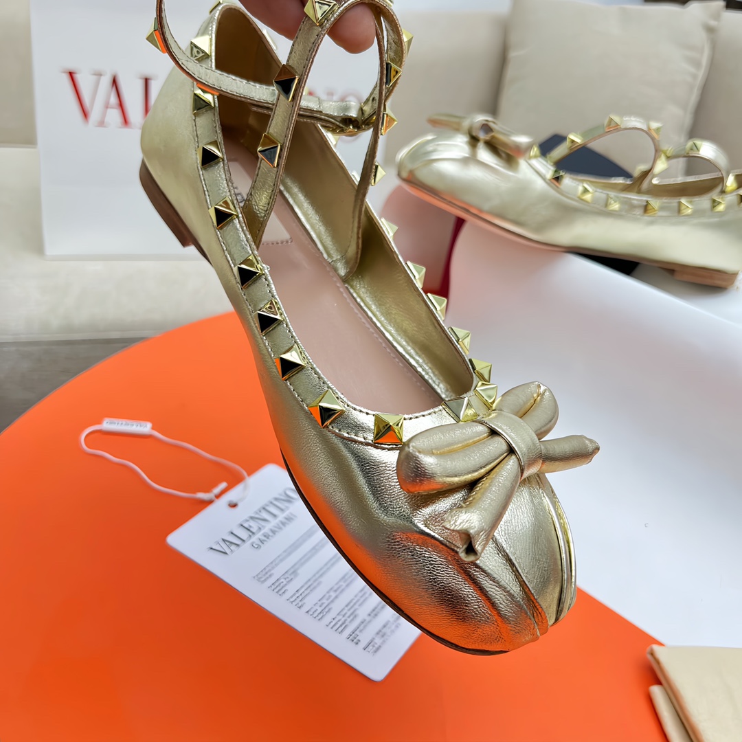 Valenti Rockstud Laminated Nappa Leather Ballerina - 