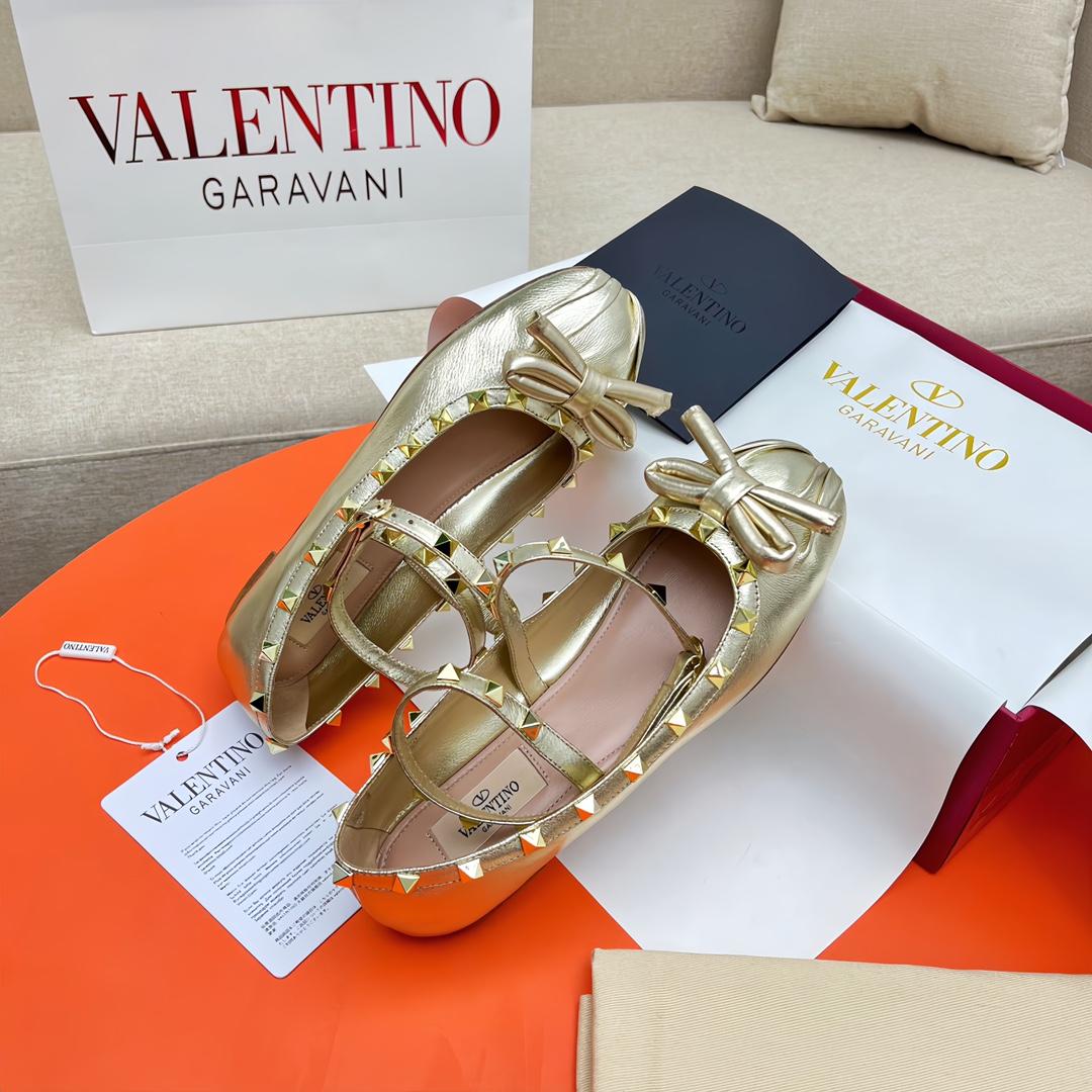 Valenti Rockstud Laminated Nappa Leather Ballerina - 