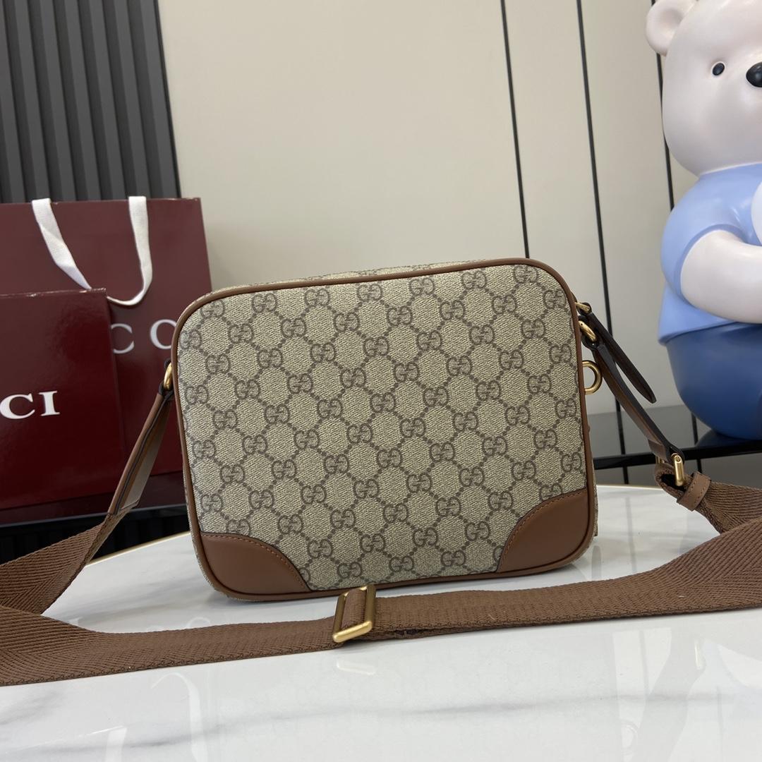 Gucci GG Emblem Medium Crossbody Bag - 