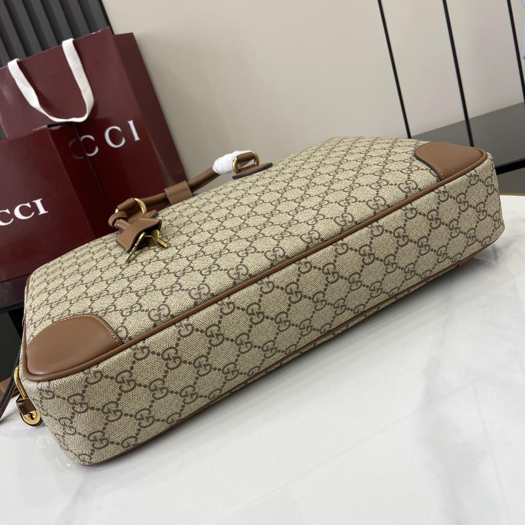 Gucci GG Emblem Medium Briefcase - 