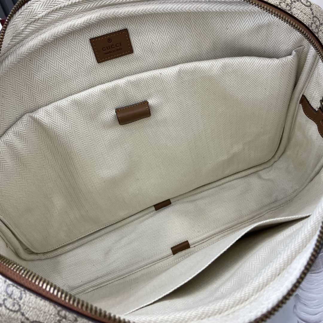 Gucci GG Emblem Medium Briefcase - 