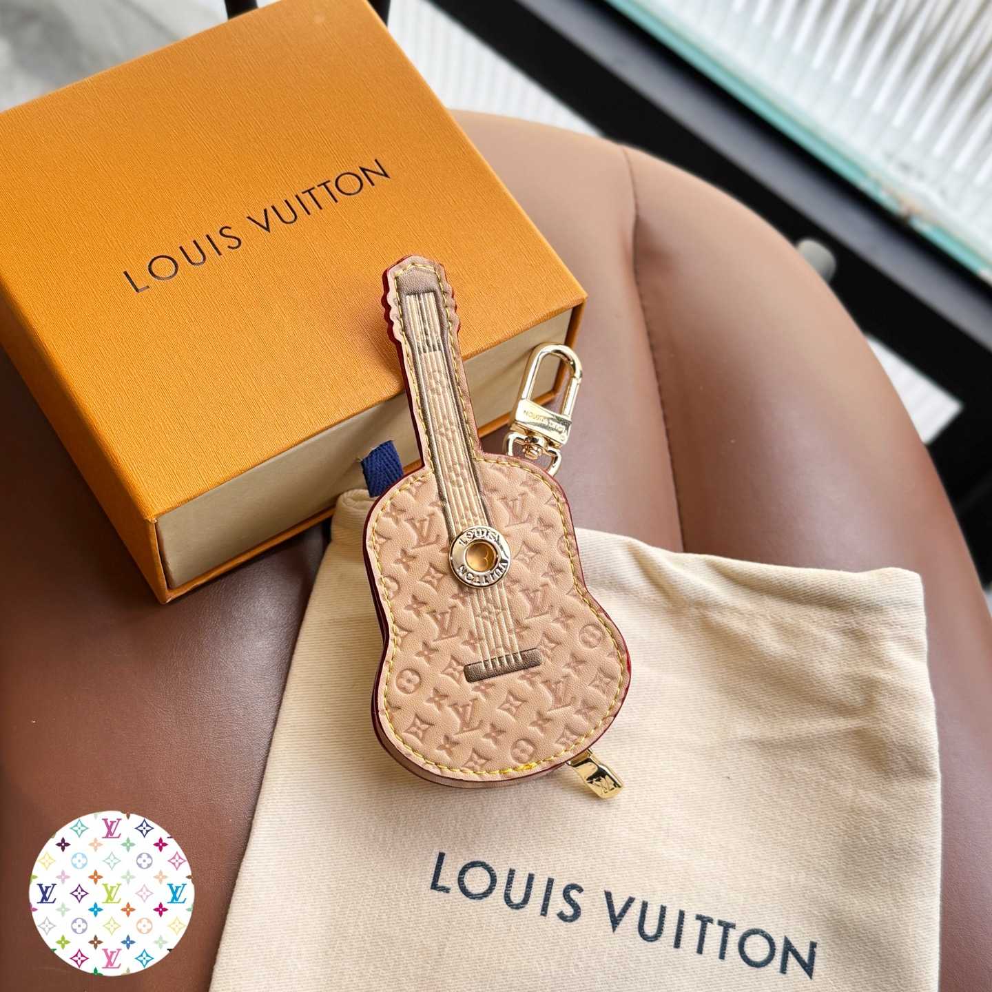 Louis Vuitton Guitar Pouch Bag Charm   M02032 - 