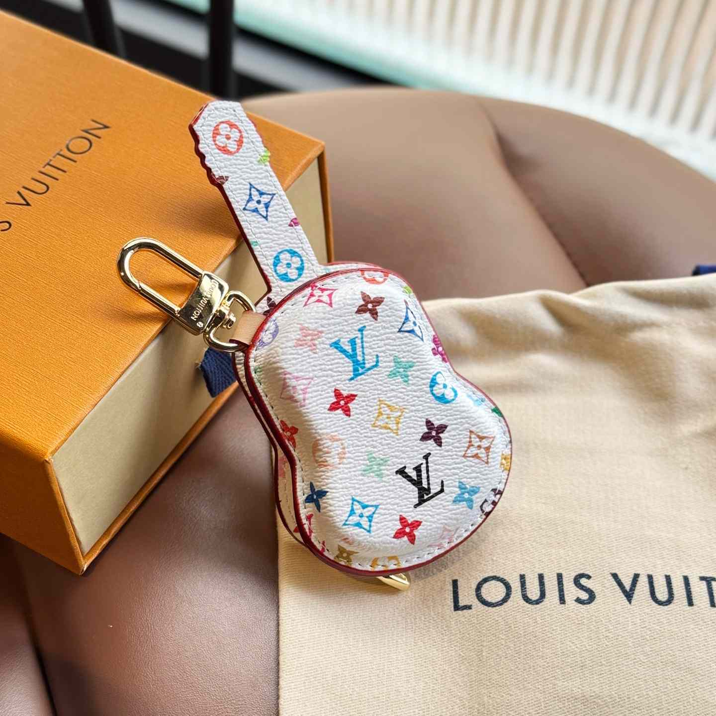 Louis Vuitton Guitar Pouch Bag Charm   M02032 - 
