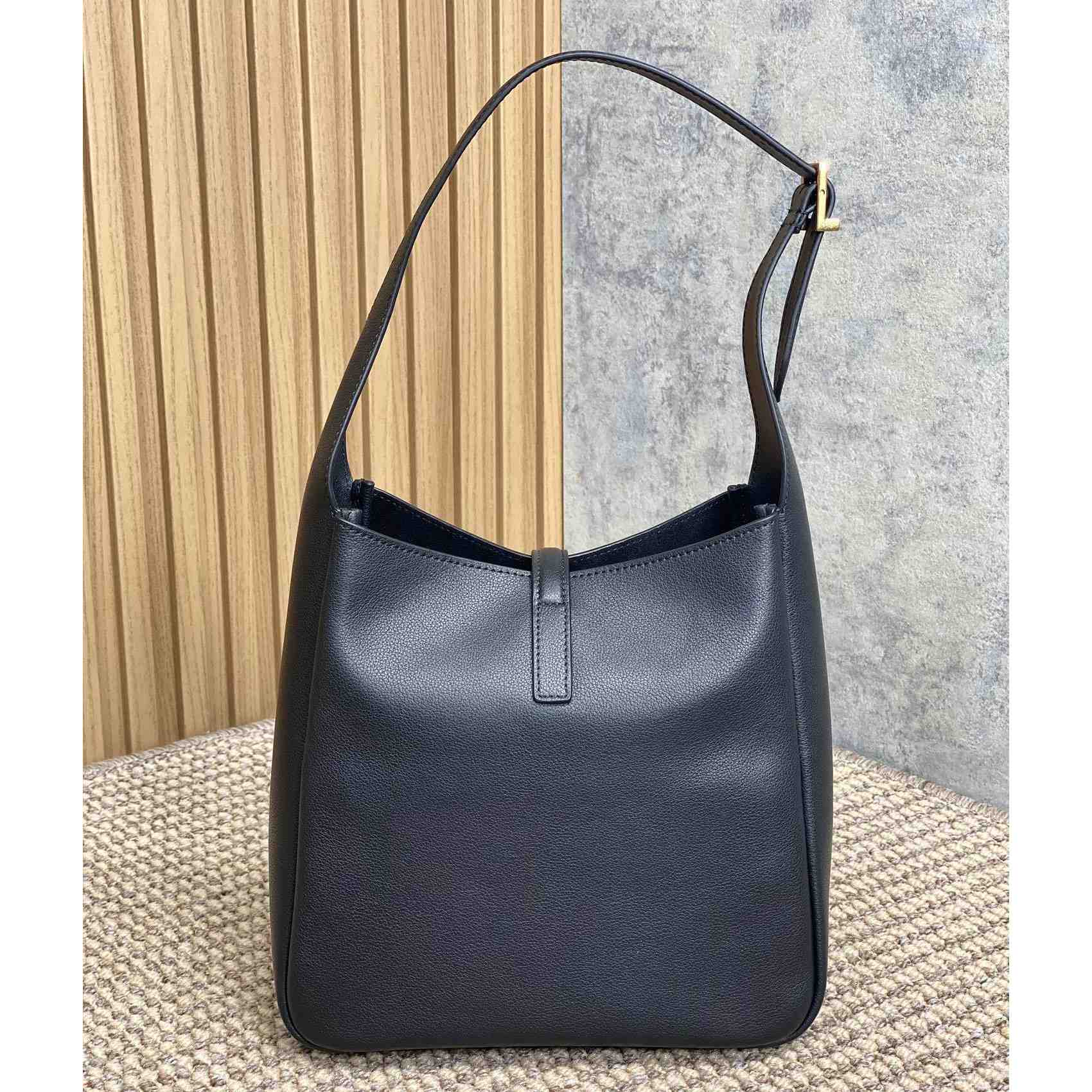 Saint Laurent LE 5 À 7 Supple Small In Grained Leather - 