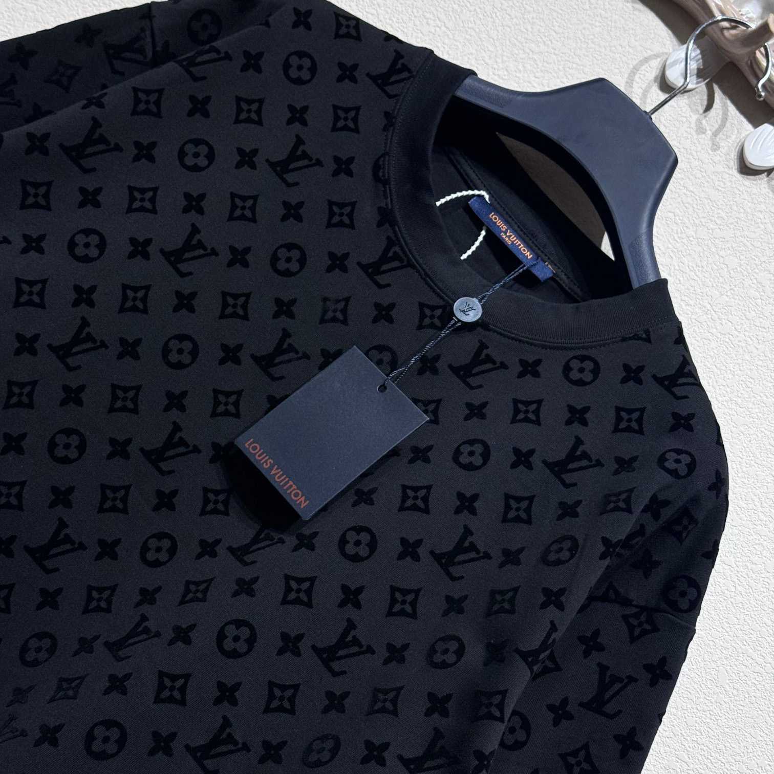 Louis Vuitton Monogram T-Shirt - 