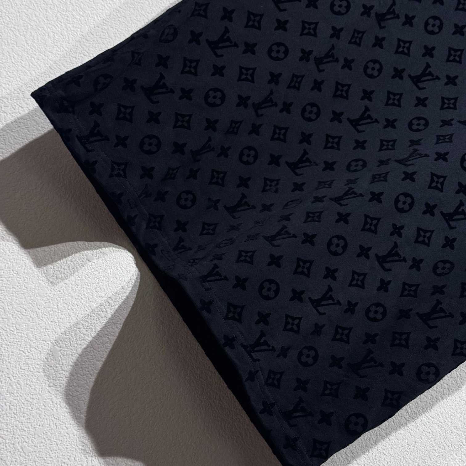Louis Vuitton Monogram T-Shirt - 