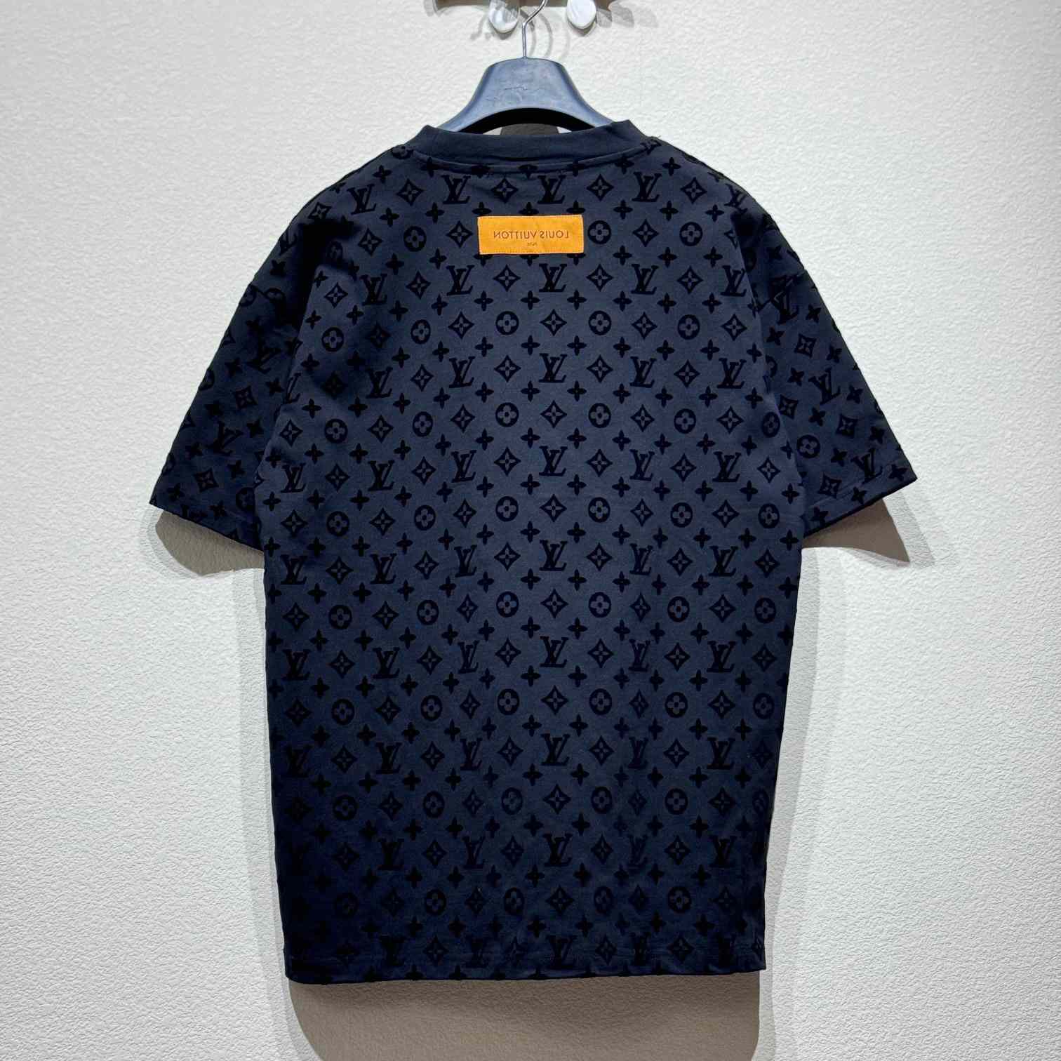 Louis Vuitton Monogram T-Shirt - 