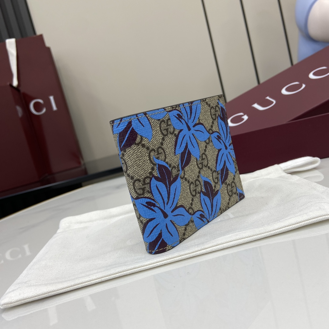 Gucci Bi-fold GG Printed Wallet - 