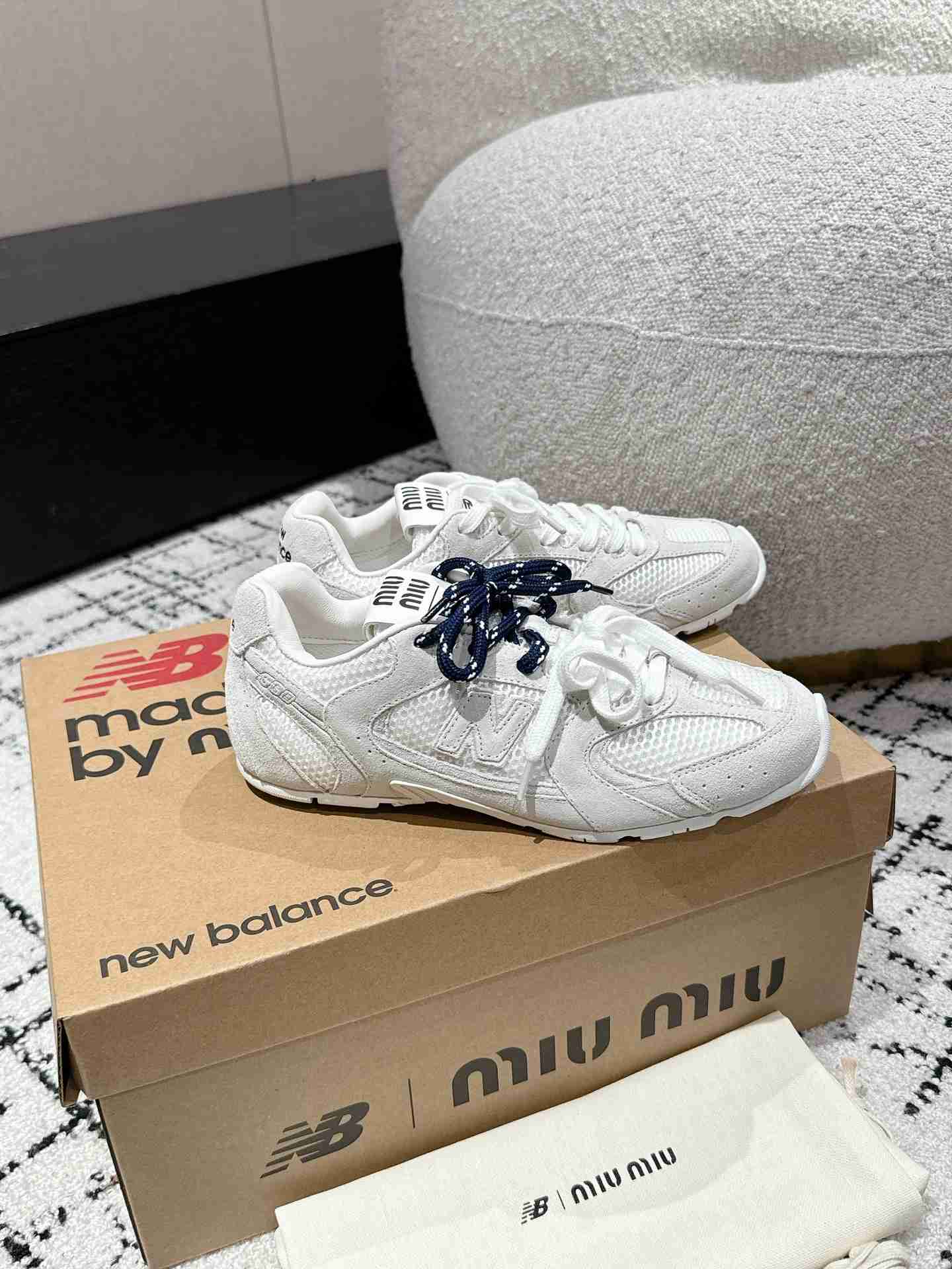 New Balance X Miu Miu Sneakers - 