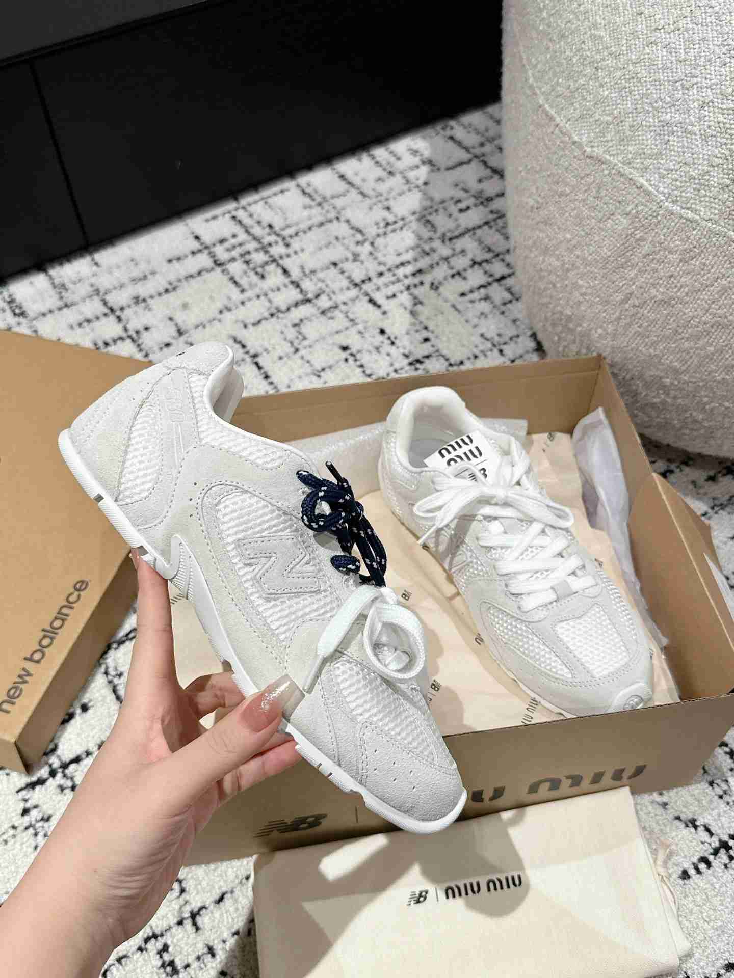 New Balance X Miu Miu Sneakers - 