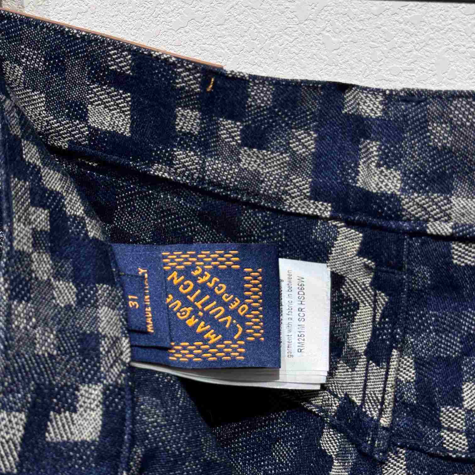 Louis Vuitton Graphic Denim Skate Shorts - 