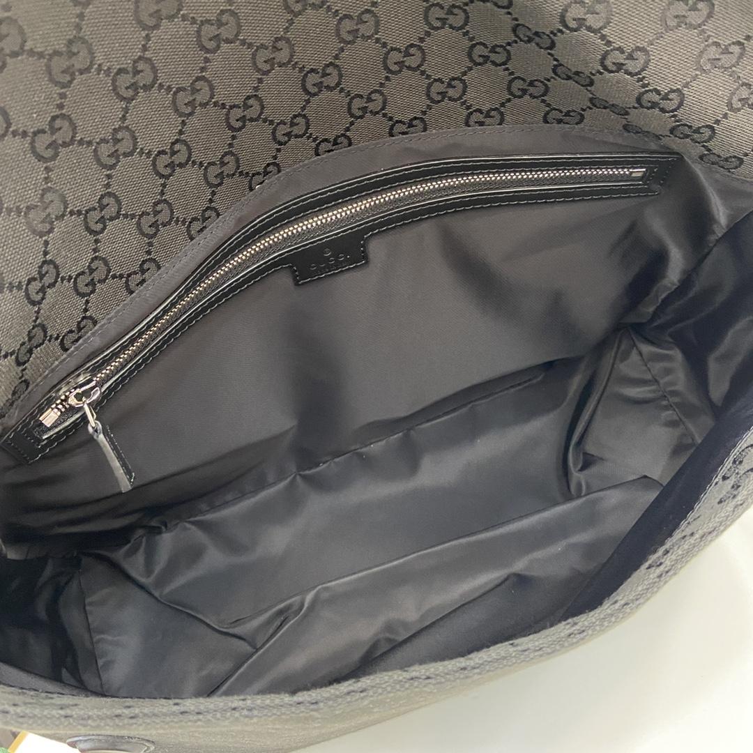 Gucci Medium GG Crossbody Bag With Web - 