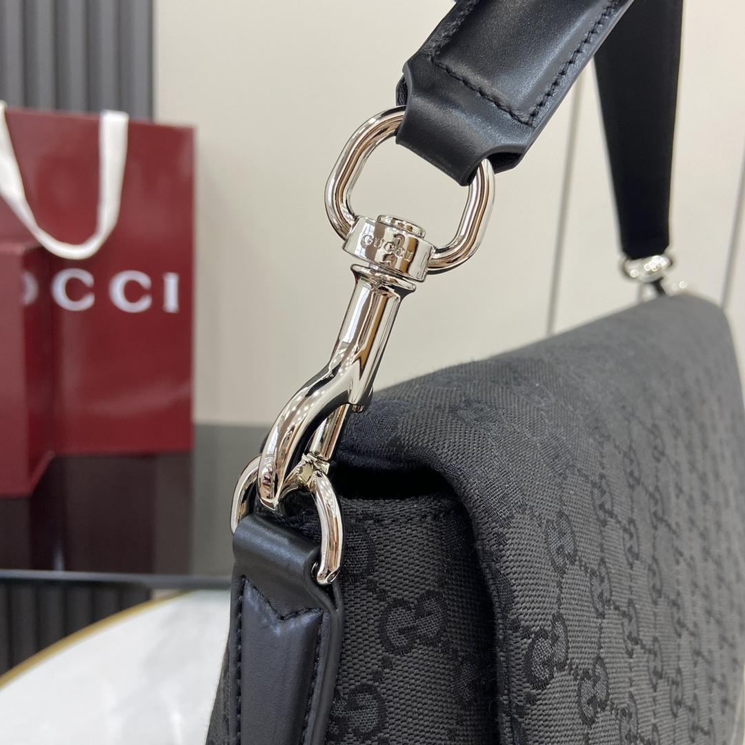 Gucci Medium GG Crossbody Bag With Web - 