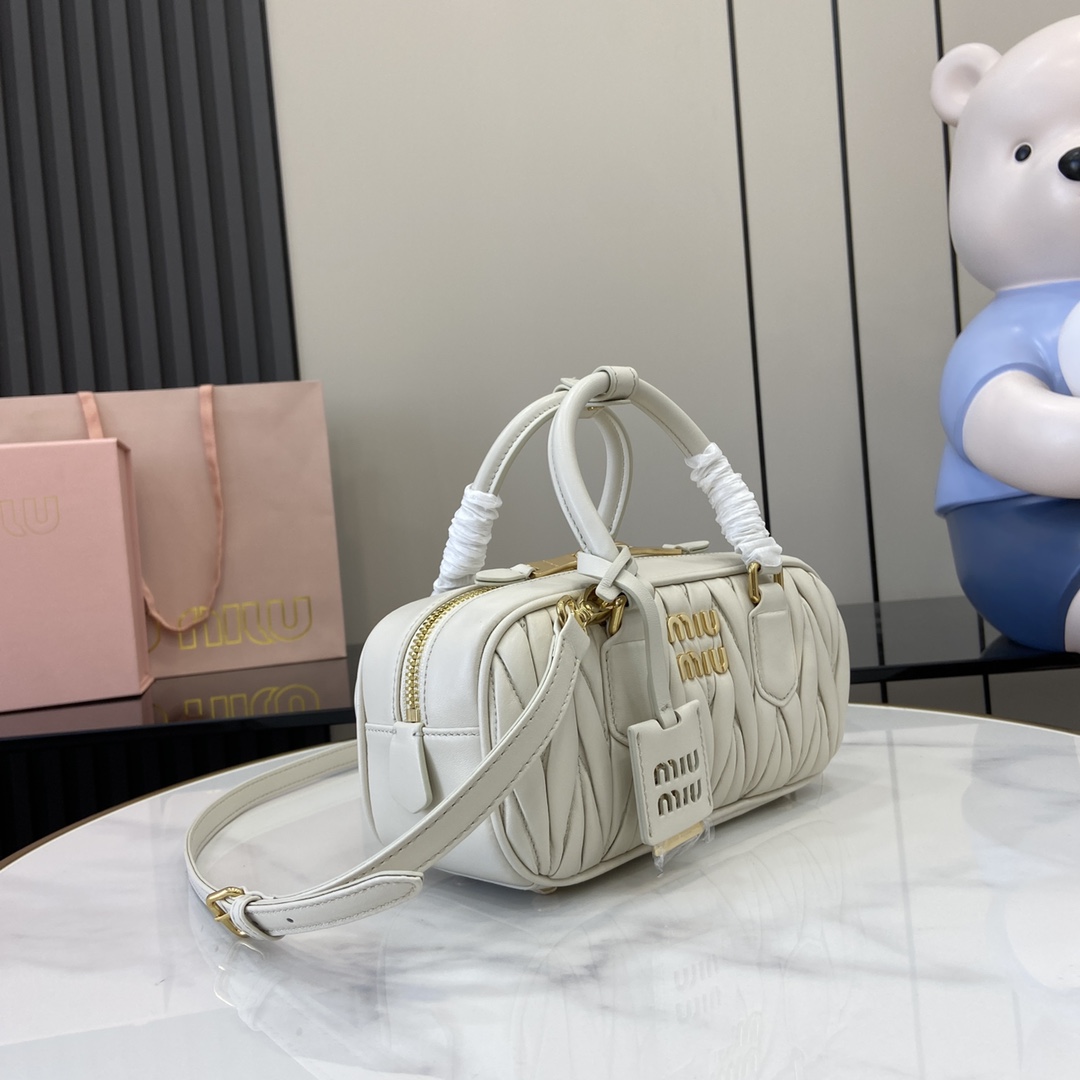 Miu Miu Arcadie Matelassé Nappa Leather Bag   22cm - 