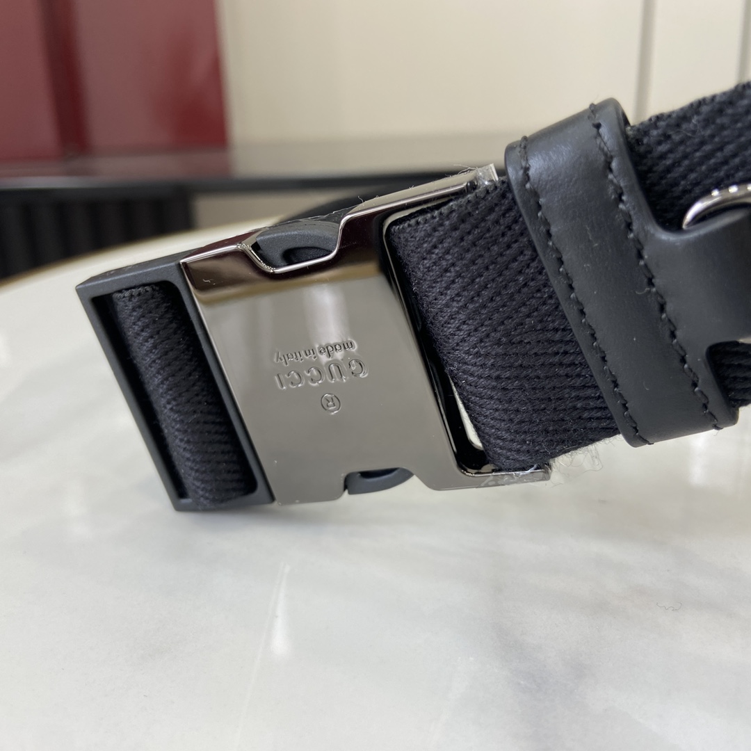 Gucci GG Emblem Small Belt Bag - 