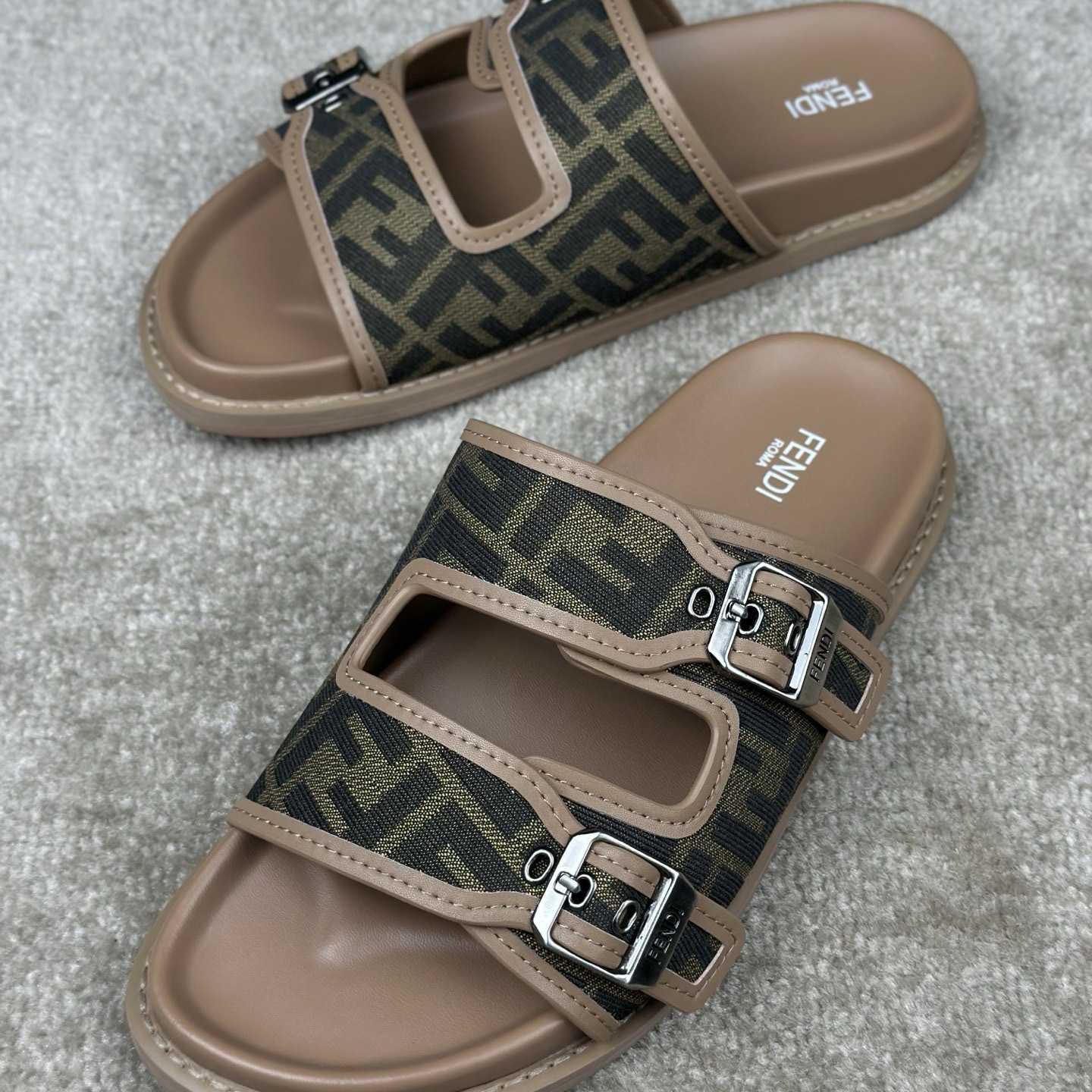 Fendi Feel Sandals  - 