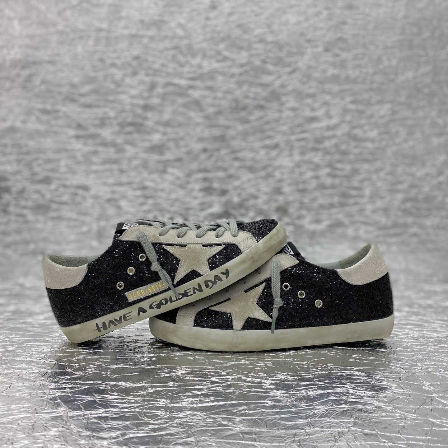 Golden Goose Sneakers - 