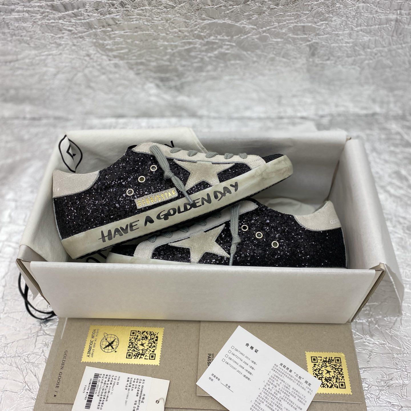 Golden Goose Sneakers - 