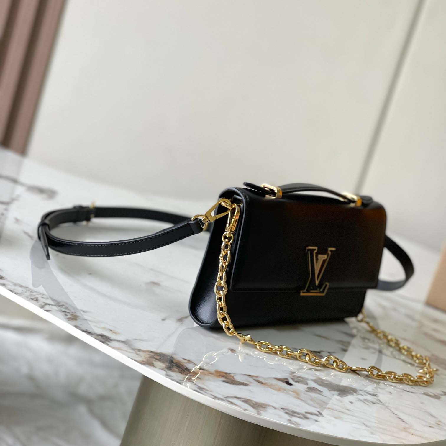 Louis Vuitton Wallet On Chain Capucines   M12143 - 