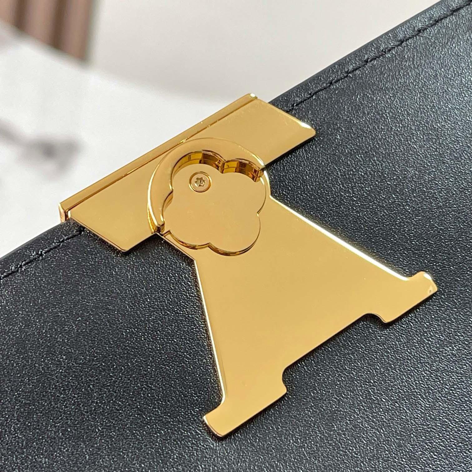 Louis Vuitton Wallet On Chain Capucines   M12143 - 